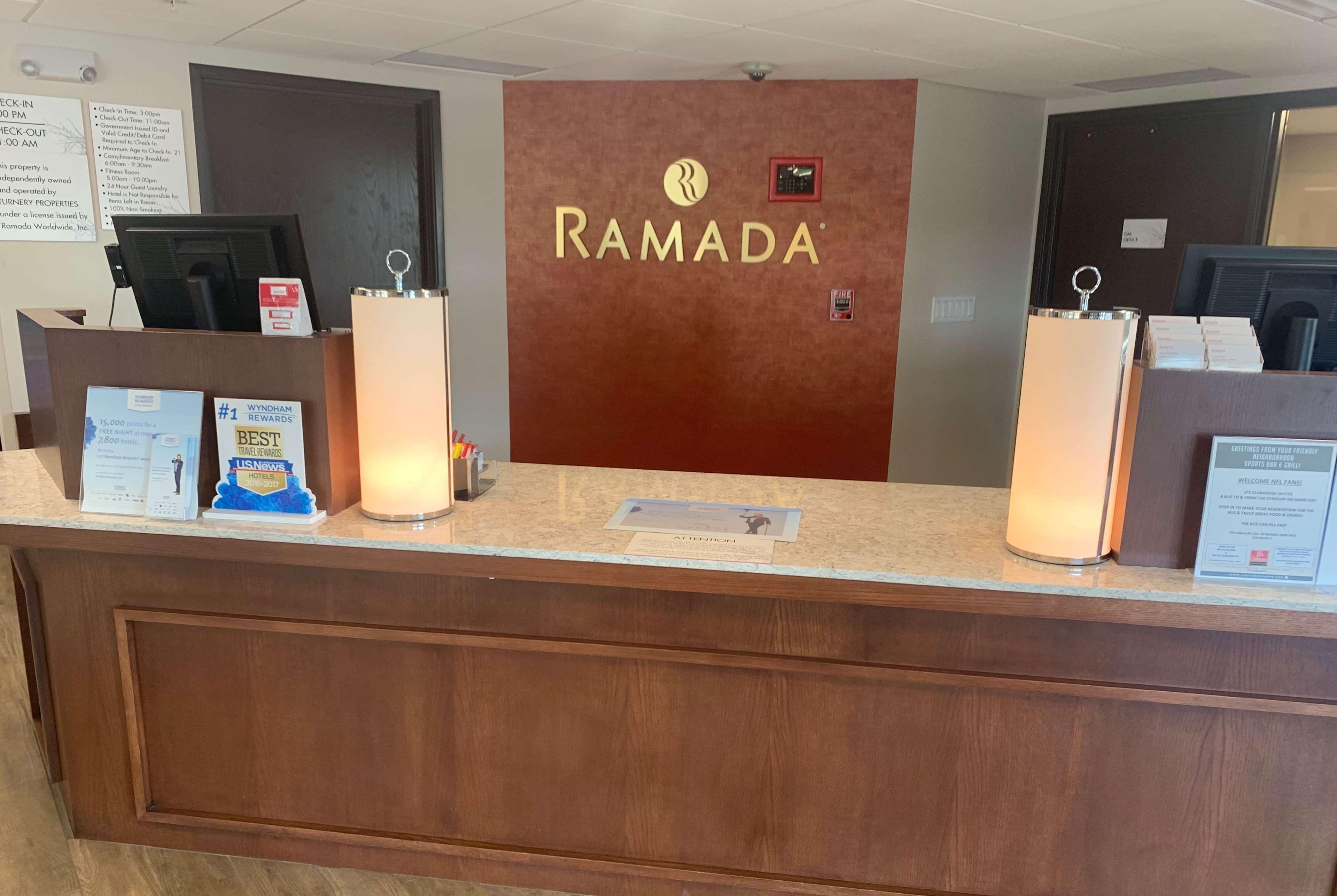 Ramada By Wyndham Minneapolis Golden Valley Bagian luar foto