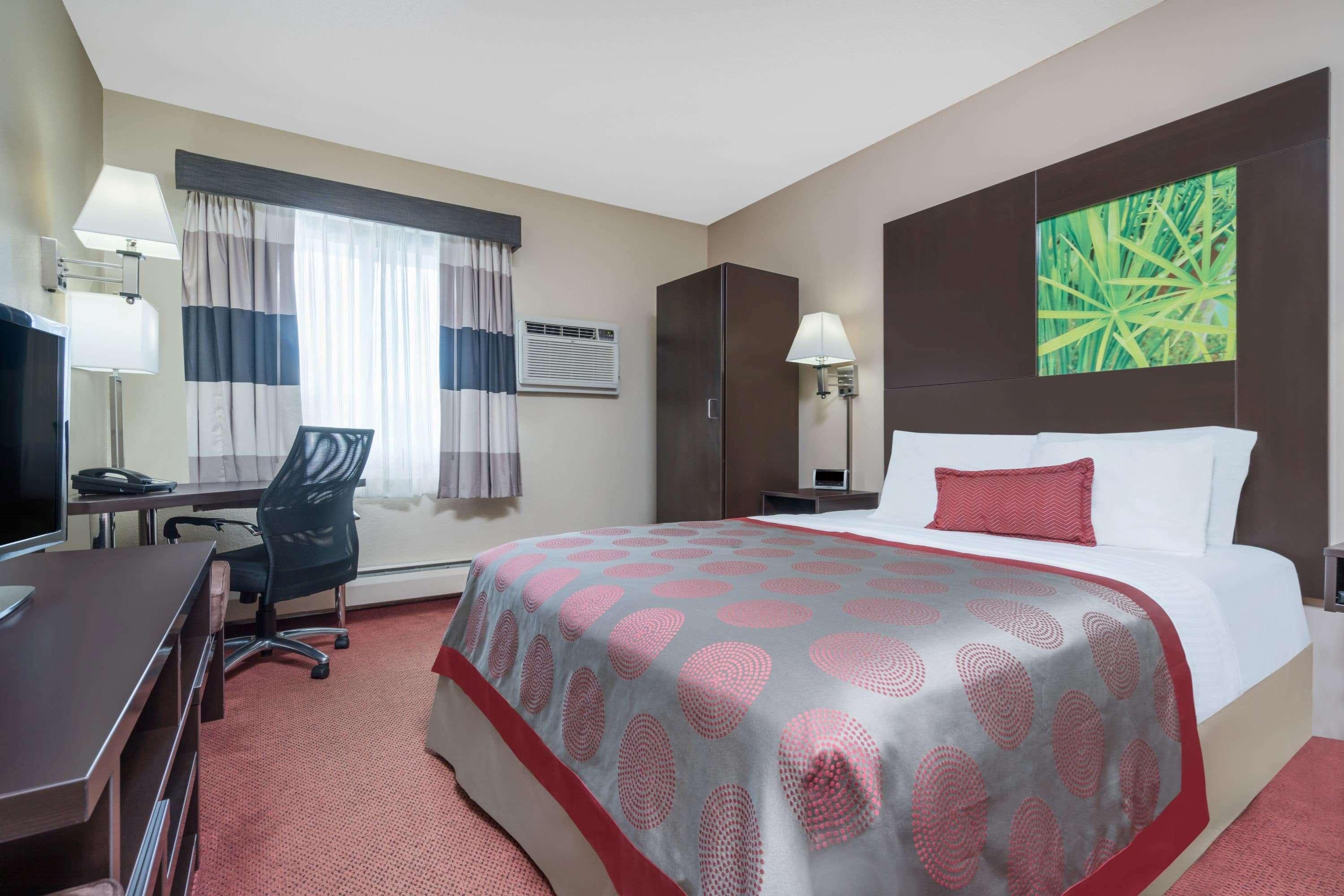 Ramada By Wyndham Minneapolis Golden Valley Bagian luar foto