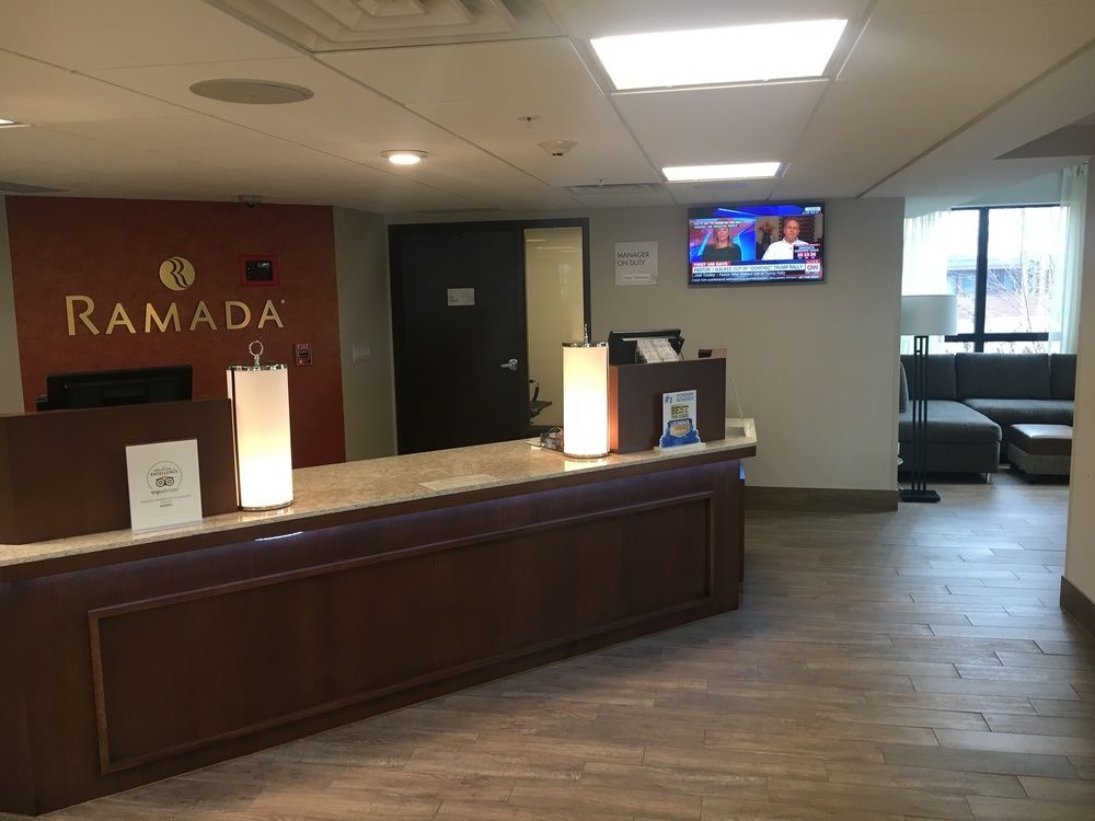 Ramada By Wyndham Minneapolis Golden Valley Bagian luar foto