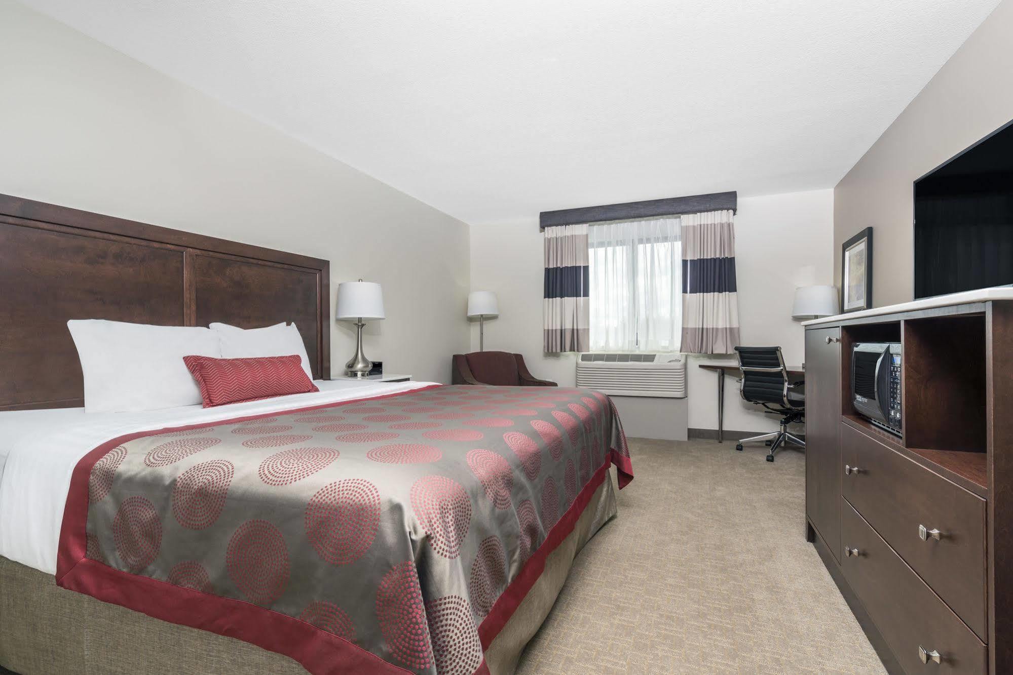 Ramada By Wyndham Minneapolis Golden Valley Bagian luar foto