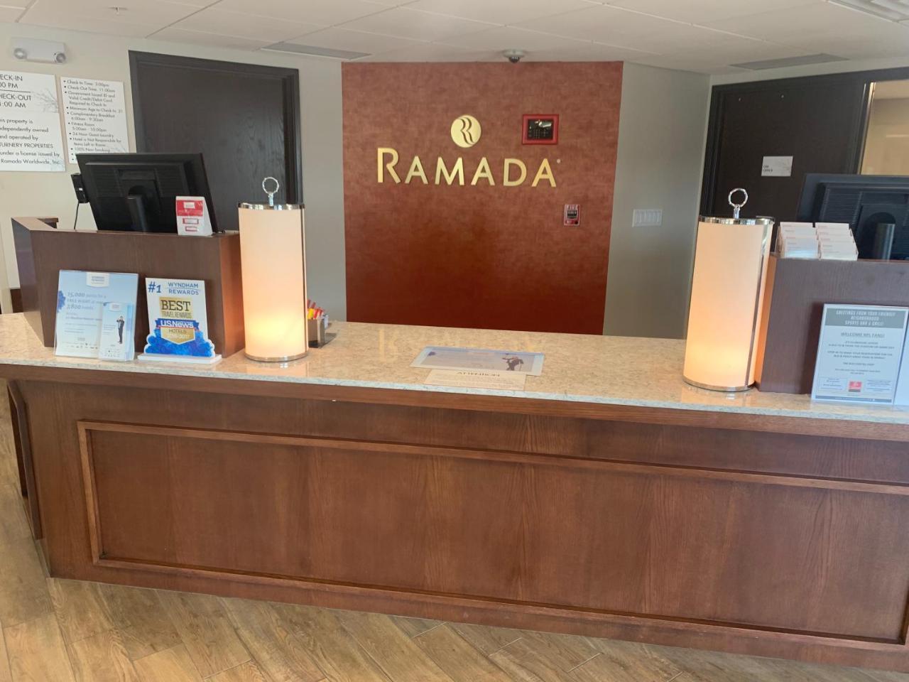 Ramada By Wyndham Minneapolis Golden Valley Bagian luar foto